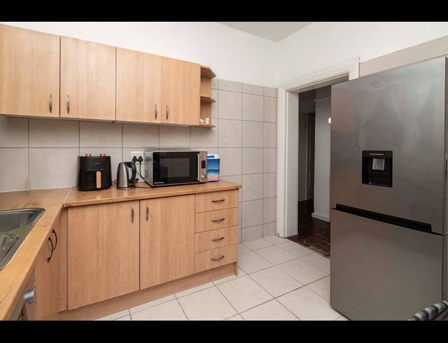 2 BEDROOM APARTMENT SOLD IN CLAREMONT